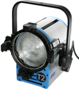 Arri T2 2000W Fresnel tungsten – lamp, stand, barndoor